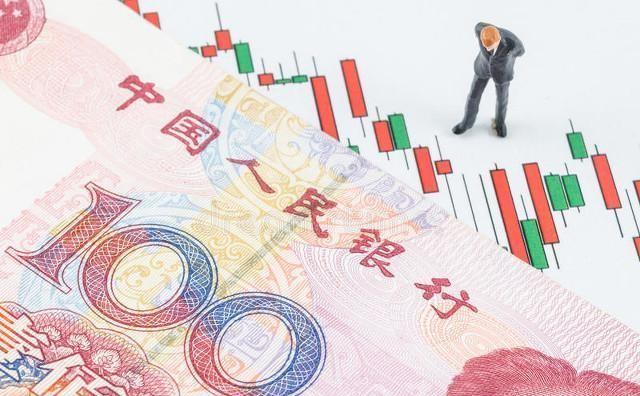 今日美元兑人民币汇率最新,最新路上借钱加油照片,信用分最新,今日美元兑人民币汇率最新动态与信用分的重要性，结合最新路上借钱加油照片的思考