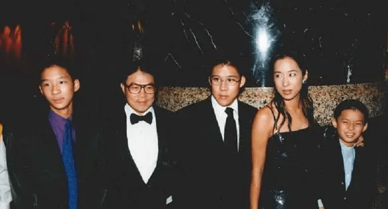 卡一卡二卡三免费视频:02-04-07-20-44-47S：02,卡一卡二卡三免费视频，探索数字时代的娱乐新纪元