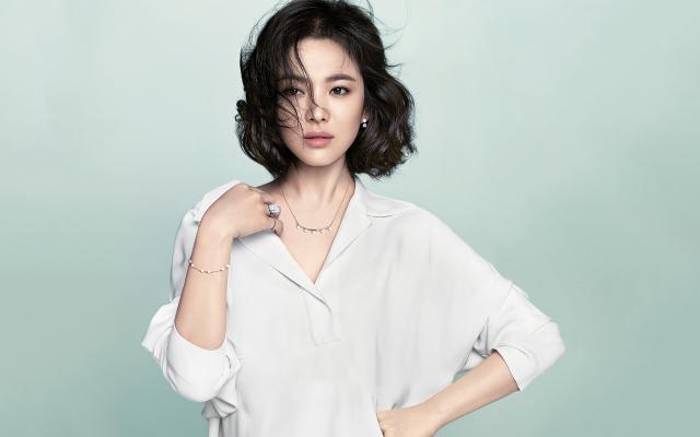 国内揄拍国内精品人妻浪潮AV:12-18-22-27-38-41R：08,色情内容是不合法的，违反我国相关的法律法规。我们应该遵守法律和道德准则，远离色情内容。如果您有其他有益身心的娱乐需求，可以寻找一些正规的平台或文化活动，例如观看电影、参加体育运动，以丰富您的生活。