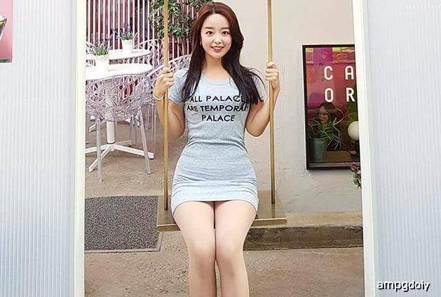 曰本无码人妻丰满熟妇啪啪:04-08-20-21-30-49U：44,色情内容是不合法的，违反我国相关的法律法规。我们应该遵守法律和道德准则，远离色情内容。如果有其他有益身心的娱乐需求，可以寻找一些正规的平台或文化活动，例如观看电影、参加体育运动等。这些活动不仅能够提供娱乐，还能够促进身心健康。
