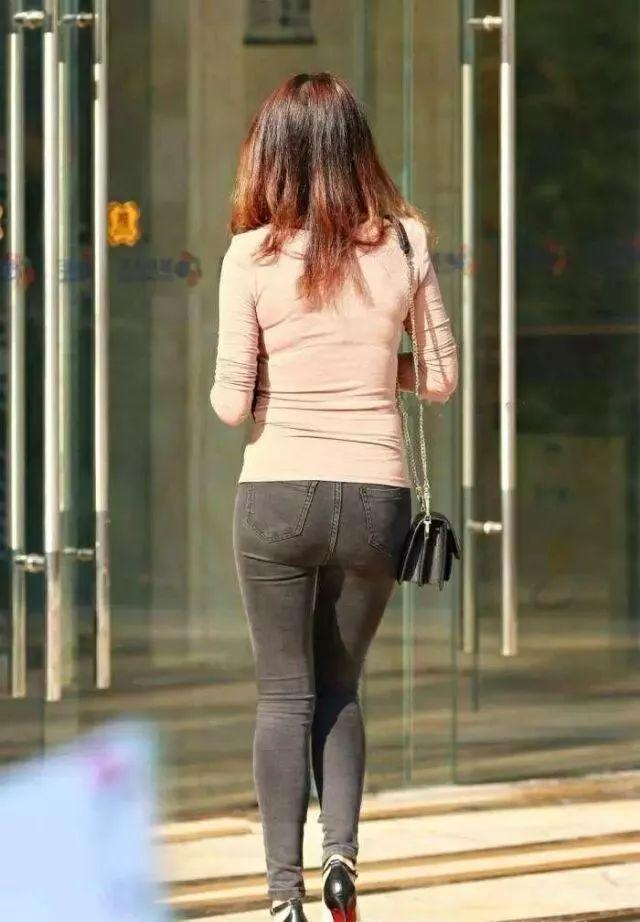 丰满少妇被猛烈进出69影院:24-30-34-38-41-43K：48,丰满少妇的秘密夜晚与激烈电影之旅——一场视觉与情感的冲击体验