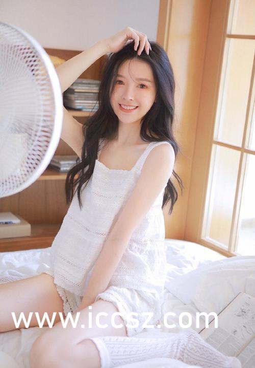 少妇粉嫩小泬喷水视频WWW:08-19-23-24-33-39Y：21,少妇粉嫩小泬喷水视频背后的故事与反思