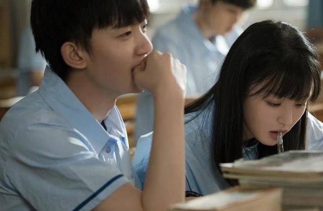 边摸边吃奶边做爽免费视频99:02-12-14-19-22-34D：18,色情内容是不合法的，违反我国相关的法律法规。我们应该遵守法律和道德准则，远离色情内容。如果有其他有益身心的娱乐需求，可以寻找一些正规的平台或文化活动，例如观看电影、参加体育运动等。这些活动不仅能够提供娱乐，还能够促进身心健康。