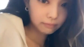 亚洲综合在线视频自拍:12-17-22-24-30-45H：46,亚洲综合在线视频自拍，探索数字时代的影像艺术