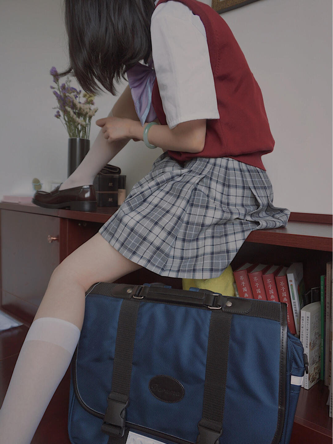 国产精品无码制服丝袜:09-20-23-45-47-48M：08,探索国产精品，无码制服下的丝袜魅力 09-20至47-48M的魅力探索
