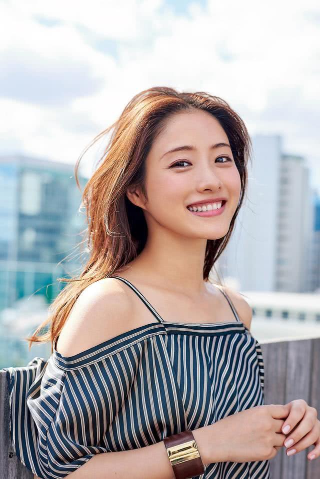 日本三级理论久久人妻电影:08-12-15-26-33-34M：39,日本三级电影与人妻文化，深度解析与探讨