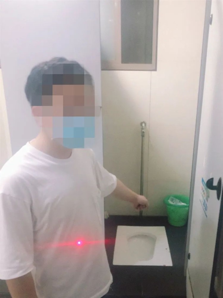 亚洲一区二区三区偷拍女厕:21-25-39-40-46-47D：04,亚洲不同区域的女厕偷拍现象，深入探究与反思（21-25-39-40-46-47D）