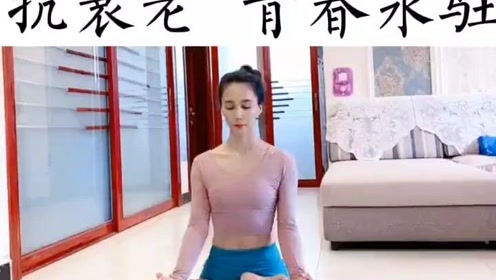 老熟妇仑乱一区二区视頻:03-10-13-14-38-42H：26,色情内容是不合法的，违反我国相关的法律法规。我们应该遵守法律和道德准则，远离色情内容。如果您有其他有益身心的娱乐需求，可以寻找一些正规的平台或文化活动，例如观看电影、参加体育运动，以丰富您的生活。