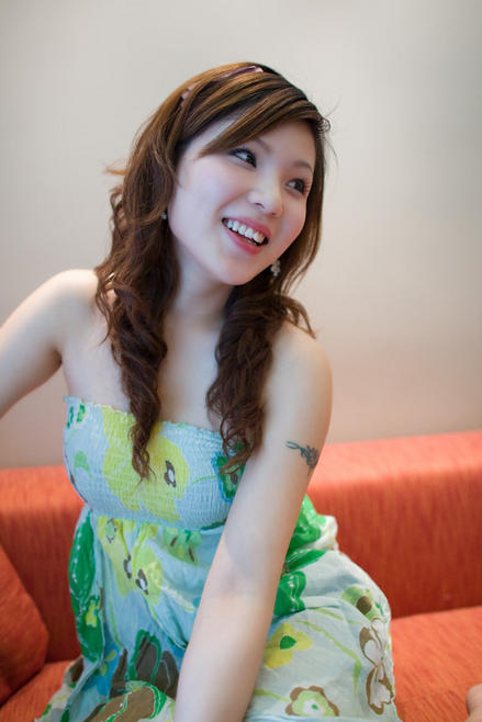 少妇的丰满人妻HD高清:07-25-32-37-43-45G：39,少妇的丰满魅力——探索人妻HD高清影像的世界