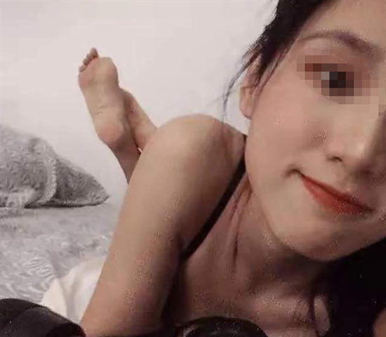 女的被弄到高潮娇喘喷水视频:01-04-10-11-32-38X：12,色情内容是不合法的，违反我国相关的法律法规。我们应该遵守法律和道德准则，远离色情内容。如果您有其他有益身心的娱乐需求，可以寻找一些正规的平台或文化活动，例如观看电影、参加体育运动，以丰富您的生活。