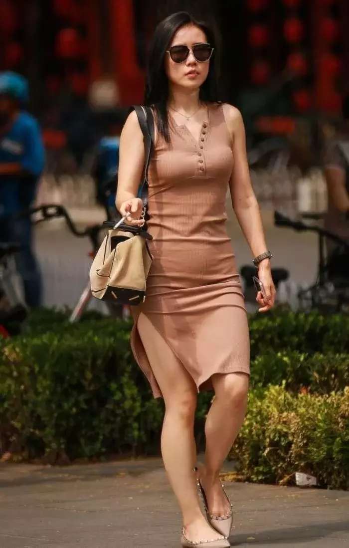 美国丰满少妇人妻hd高清大乳在线:05-11-16-28-37-38H：35,美国丰满少妇人妻高清大乳在线，探索成人内容的边界与挑战