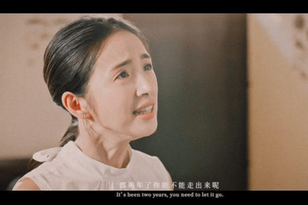 女人脱了内裤趴开腿让男生戳视频:02-06-20-23-45-49G：06,关于特定视频内容的探讨与警示——网络行为需谨慎