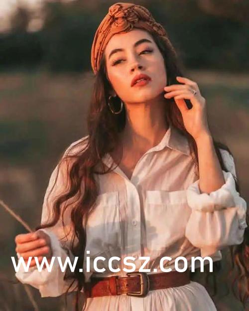 AAA少妇高潮大片免费看088:01-12-23-44-45-48V：36,色情内容是不合法的，违反我国相关的法律法规。我们应该遵守法律和道德准则，远离色情内容。如果有其他有益身心的娱乐需求，可以寻找一些正规的平台或文化活动，例如观看电影、参加体育运动、学习绘画或音乐等。这些活动不仅能够提供娱乐，还能够提升个人技能和促进身心健康。